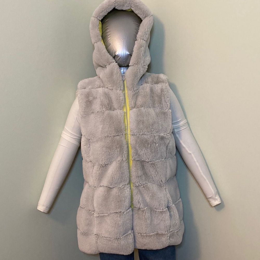 Maurices Yellow and Gray Quilted Vest